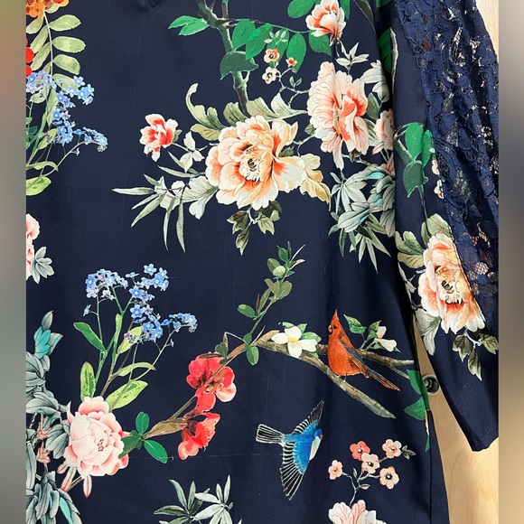 Express Floral w/ Birds Print Lace Armed Blouse - Picture 5 of 7